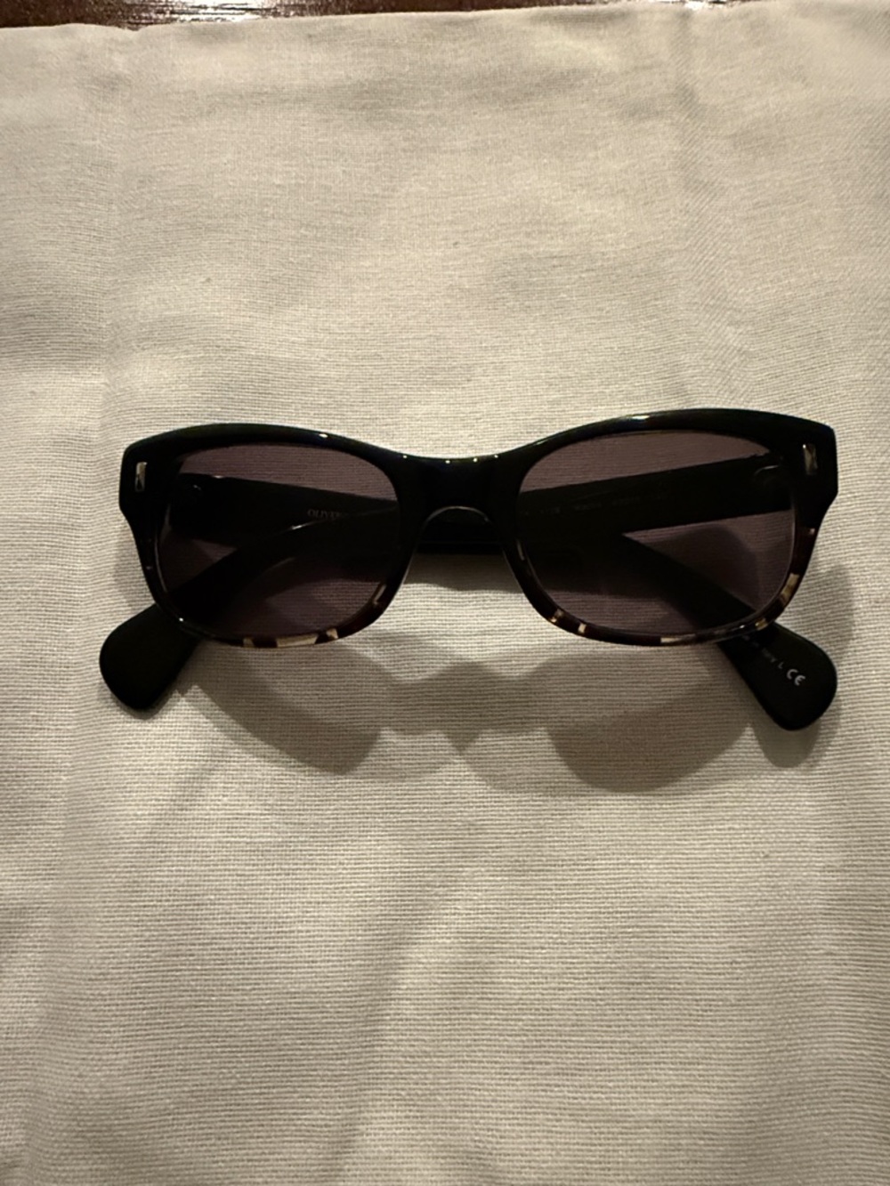 Oliver Peoples Wacks Classic Tortoiseshell Cat-Eyeglasses